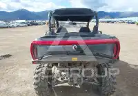 2024 Can-AM COMMANDER photo