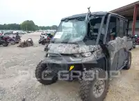 2024 Can-AM DEFENDER photo