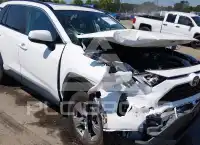 2024 Toyota RAV4 фото