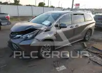 2024 Toyota SIENNA фото