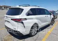 2024 Toyota SIENNA фото