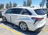 2024 Toyota SIENNA фото
