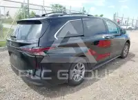 2024 Toyota SIENNA photo