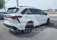 2024 Toyota SIENNA фото