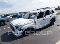 2024 Toyota SEQUOIA фото