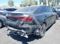 2024 KIA Forte фото