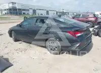 2024 Hyundai Elantra фото