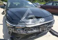 2024 Hyundai Elantra фото