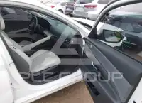 2024 Hyundai Elantra фото