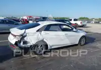 2024 Hyundai Elantra photo