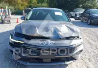 2024 Hyundai Elantra фото