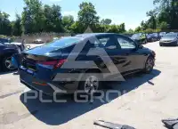 2024 Hyundai Elantra photo