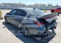 2024 Hyundai Elantra фото
