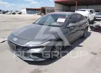 2024 Hyundai Elantra фото