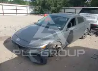 2024 Hyundai Elantra photo