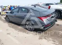 2024 Hyundai Elantra photo