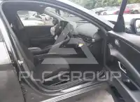 2024 Hyundai Elantra photo