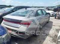 2024 Hyundai Elantra фото