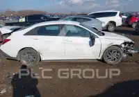 2024 Hyundai Elantra фото