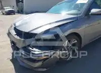 2024 Hyundai Elantra фото