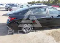 2024 Hyundai Elantra фото