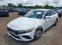 2024 Hyundai Elantra фото