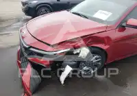 2024 Hyundai Elantra фото