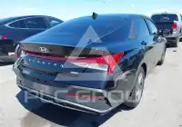 2024 Hyundai Elantra фото