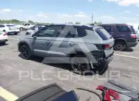 2024 Volkswagen Taos photo