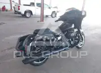 2025 Harley-Davidson FLHX photo