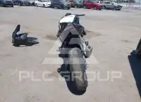 2025 Kawasaki ZX1002 фото
