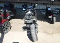 2025 Kawasaki EX650 photo