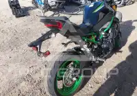 2025 Kawasaki ZR900 фото