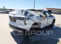 2025 Chevrolet TRAVERSE фото