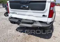 2025 Chevrolet Silverado photo