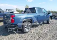 2025 Chevrolet Silverado photo