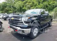 2025 Chevrolet Silverado фото