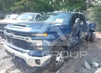2025 Chevrolet Silverado фото