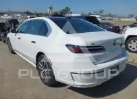 2025 BMW I7 фото