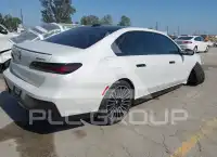 2025 BMW I7 фото