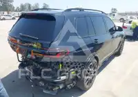 2025 BMW X7 фото