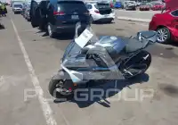 2025 BMW S1000 фото