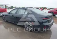 2025 BMW 740 фото