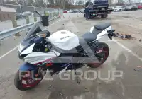 2025 Suzuki GSX-R750 фото