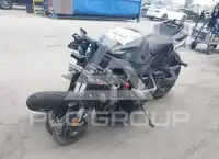 2025 Suzuki GSX-R600 фото