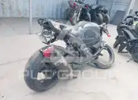 2025 Suzuki GSX-R600 фото
