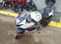2025 Suzuki GSX-R600 фото