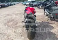 2025 Honda CBR650 photo