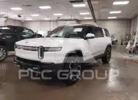 2025 Rivian R1S photo