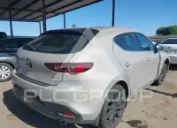 2025 Mazda 3 photo